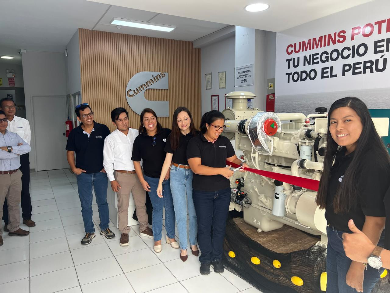 Inauguracion showroom cummins chimbote