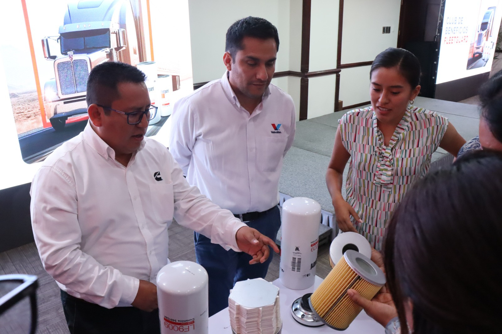 Encuentro reseller fleetguard y cummins Peru